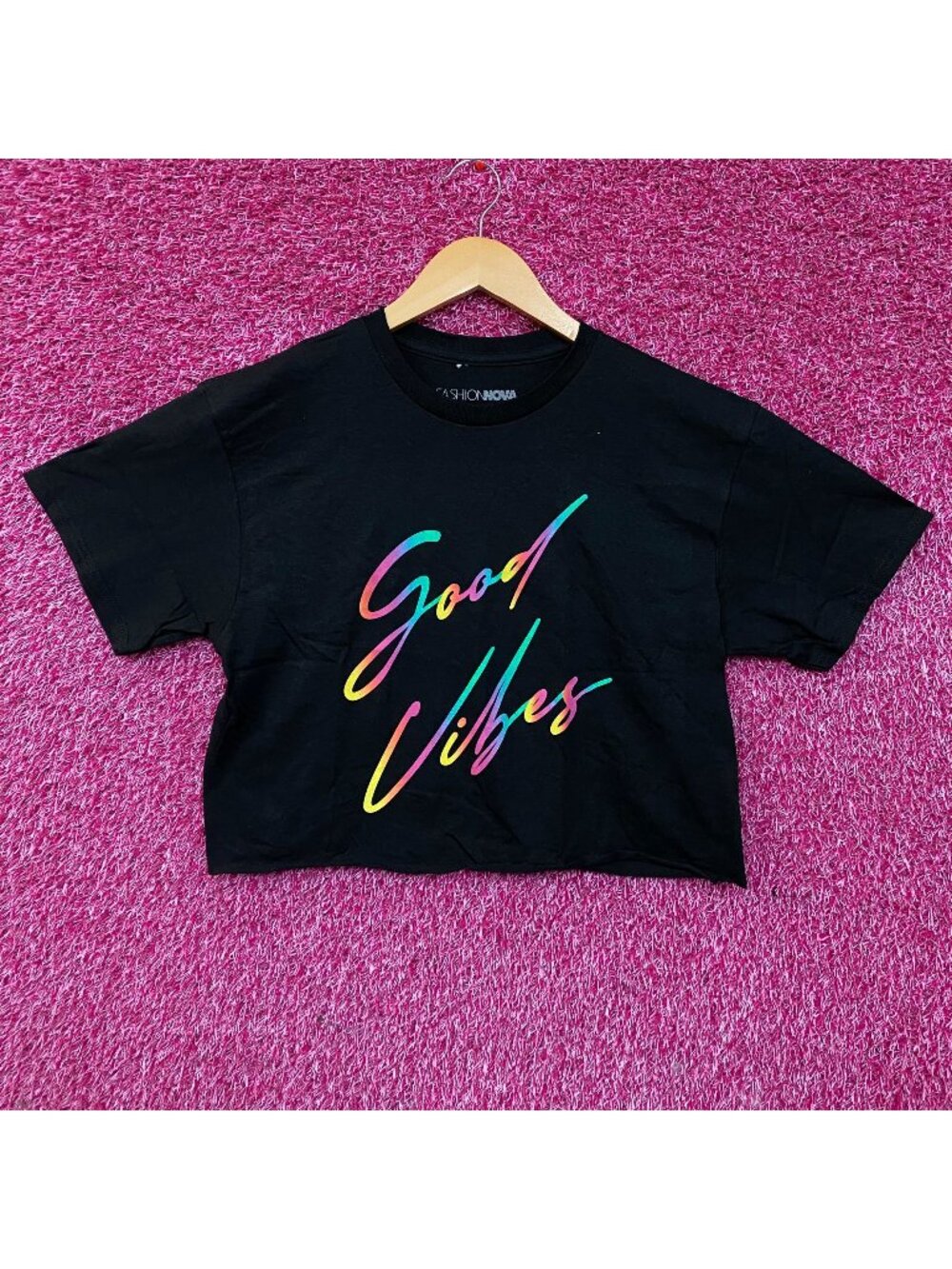 Fashion Nova Good Vibes Only Graphic Crop T-Shirt Medium